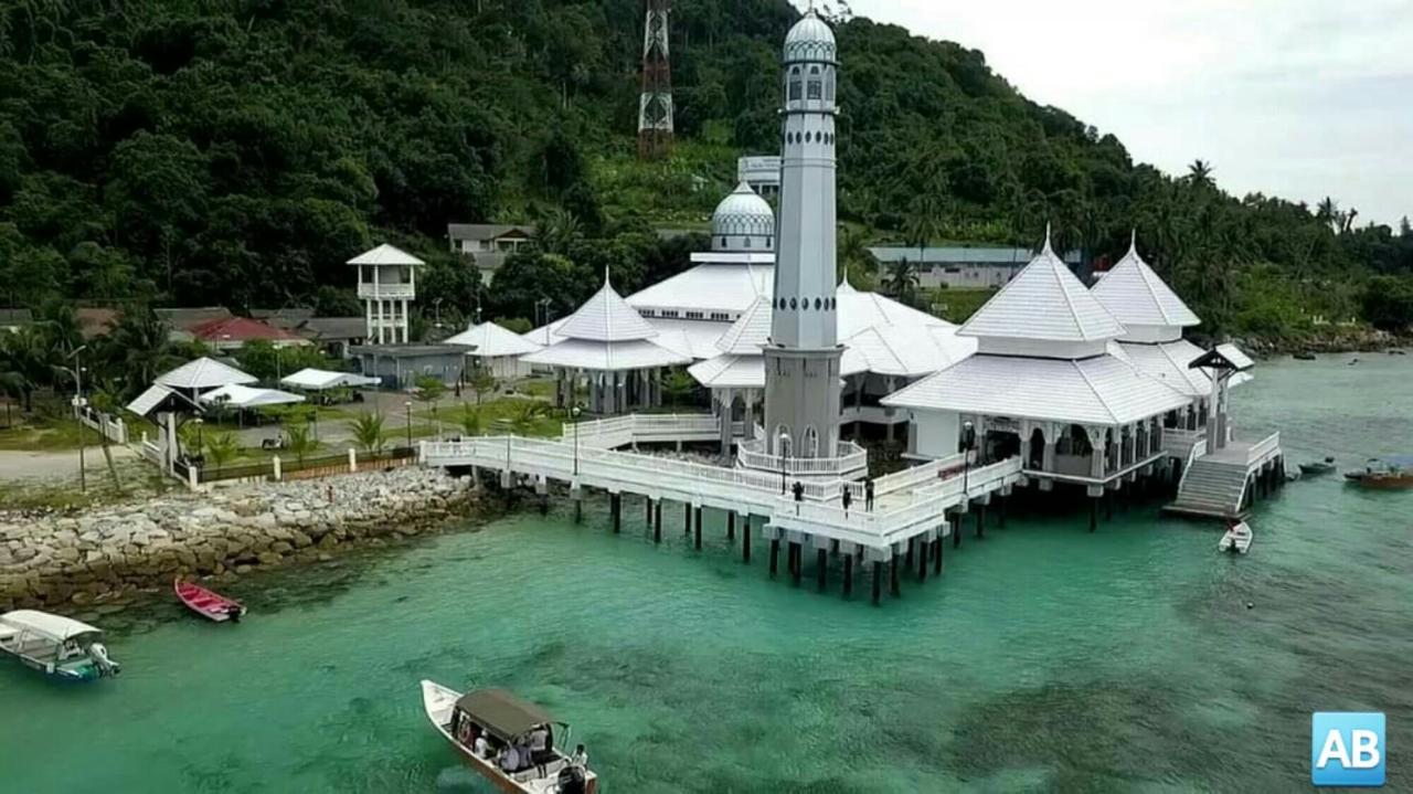 Perhentian Ab * Kampong Pasir Hantu